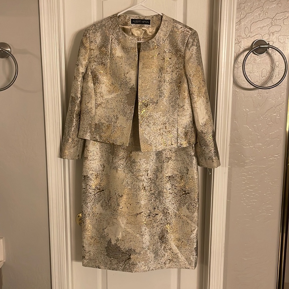 Albert nipon 2 piece woman suite
